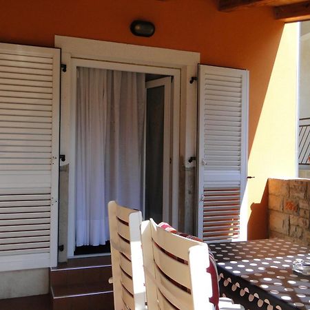 Apartments Villa Ela Umag Buitenkant foto