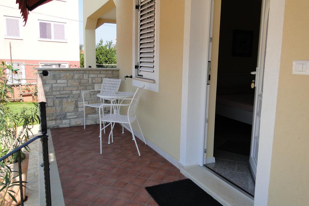 Apartments Villa Ela Umag Buitenkant foto
